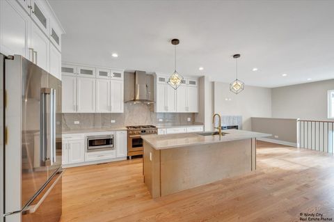 Tiny photo for 7715 W Balmoral Avenue, Chicago, IL 60656 (MLS # 12529397)