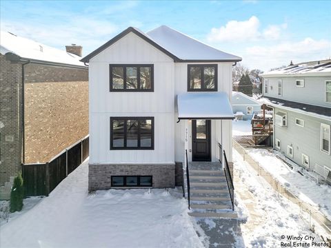 7715 W Balmoral Avenue Chicago IL 60656