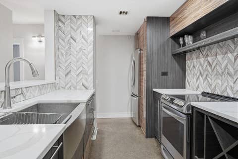 Tiny photo for 5050 S East End Avenue #1E, Chicago, IL 60615 (MLS # 12725289)