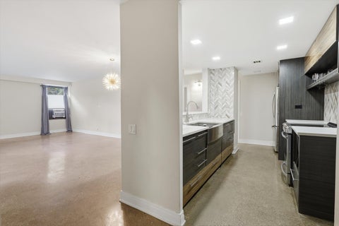 Tiny photo for 5050 S East End Avenue #1E, Chicago, IL 60615 (MLS # 12725289)