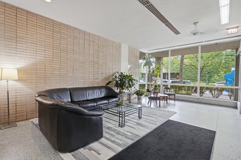 Tiny photo for 5050 S East End Avenue #1E, Chicago, IL 60615 (MLS # 12725289)