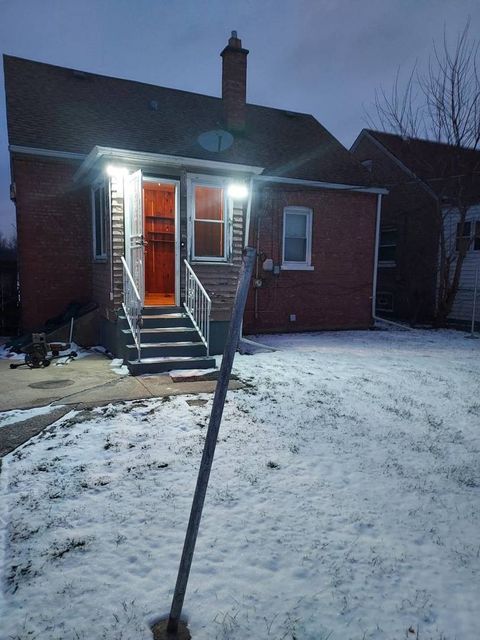 Tiny photo for 104 E 150th Street E, Harvey, IL 60426 (MLS # 12540147)