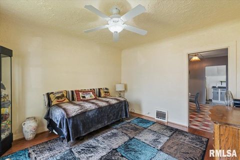 Tiny photo for 1505 W 14TH Street, Davenport, IA 52804 (MLS # QC4267838)