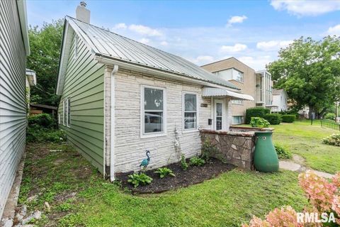 Tiny photo for 1505 W 14TH Street, Davenport, IA 52804 (MLS # QC4267838)