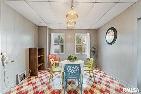 Tiny photo for 1505 W 14TH Street, Davenport, IA 52804 (MLS # QC4267838)