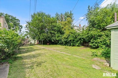 Tiny photo for 1505 W 14TH Street, Davenport, IA 52804 (MLS # QC4267838)