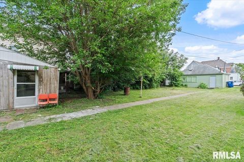 Tiny photo for 1505 W 14TH Street, Davenport, IA 52804 (MLS # QC4267838)