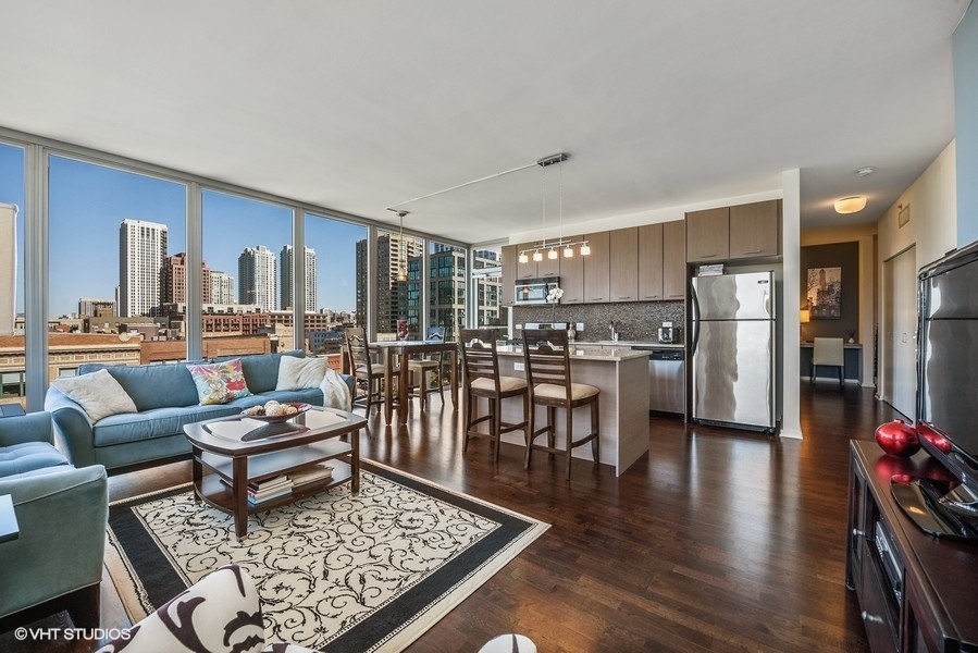 659 W Randolph Street 709