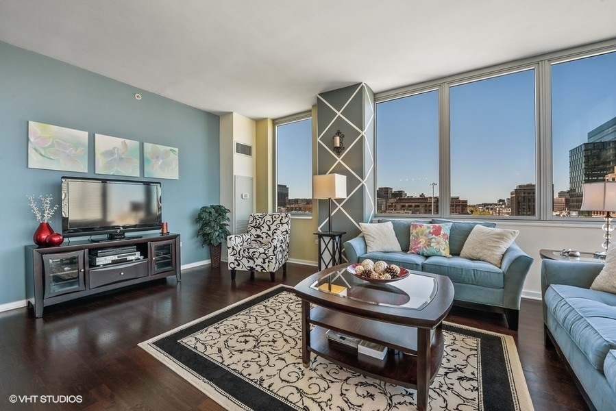 659 W Randolph Street 709