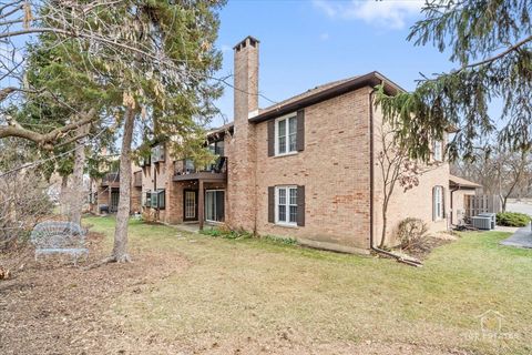 Tiny photo for 194 Grove Avenue #A, Des Plaines, IL 60016 (MLS # 12553445)