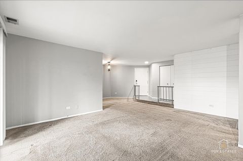 Tiny photo for 194 Grove Avenue #A, Des Plaines, IL 60016 (MLS # 12553445)