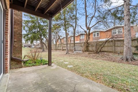 Tiny photo for 194 Grove Avenue #A, Des Plaines, IL 60016 (MLS # 12553445)