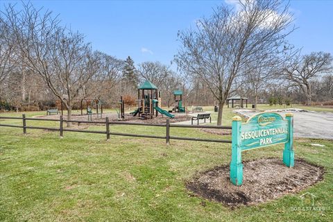 Tiny photo for 194 Grove Avenue #A, Des Plaines, IL 60016 (MLS # 12553445)