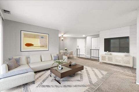 Tiny photo for 194 Grove Avenue #A, Des Plaines, IL 60016 (MLS # 12553445)