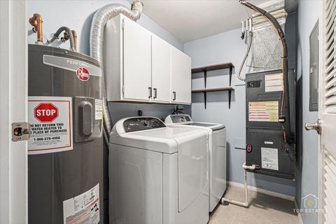 Tiny photo for 194 Grove Avenue #A, Des Plaines, IL 60016 (MLS # 12553445)