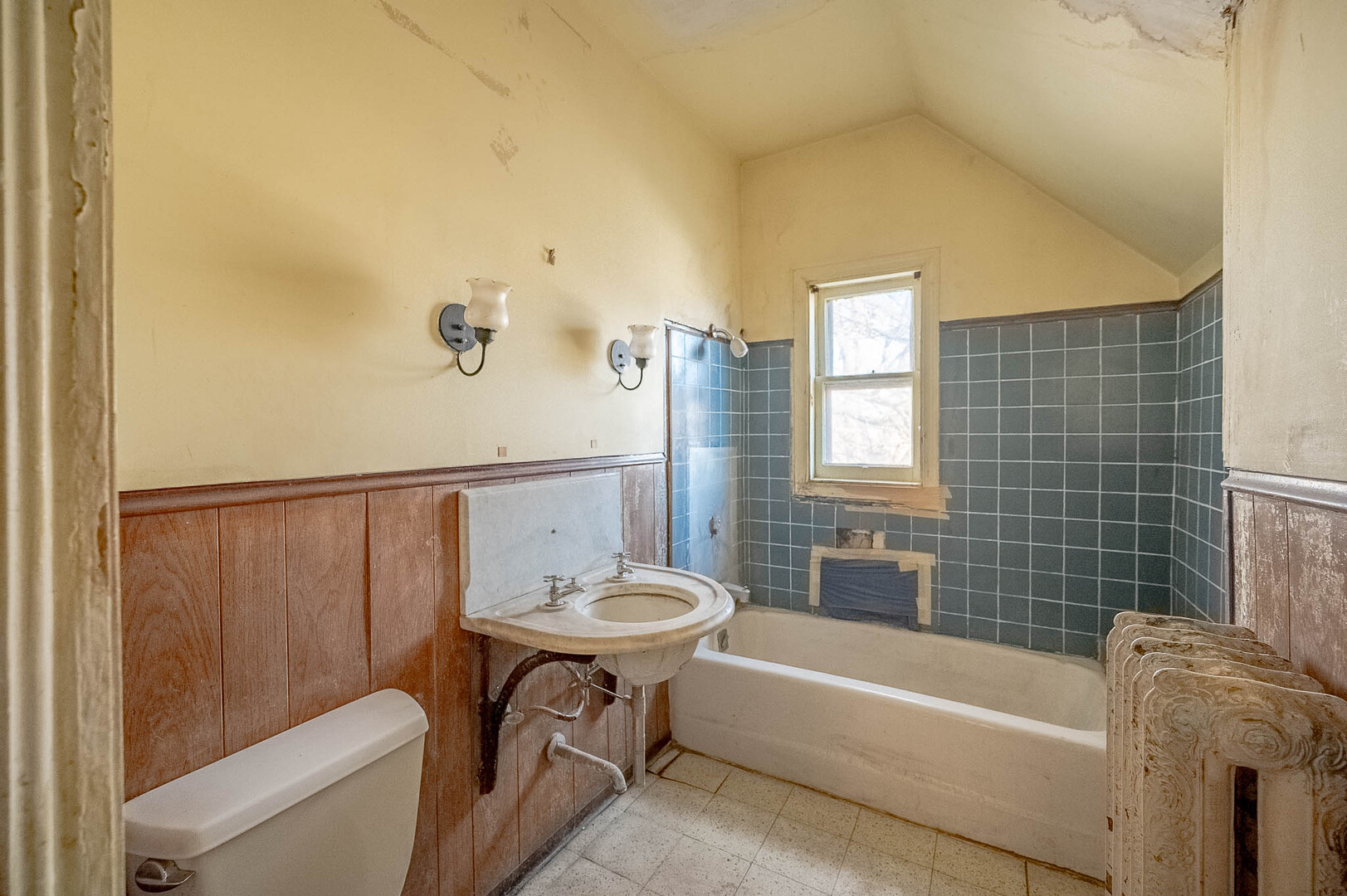 11301 S Cottage Grove Avenue