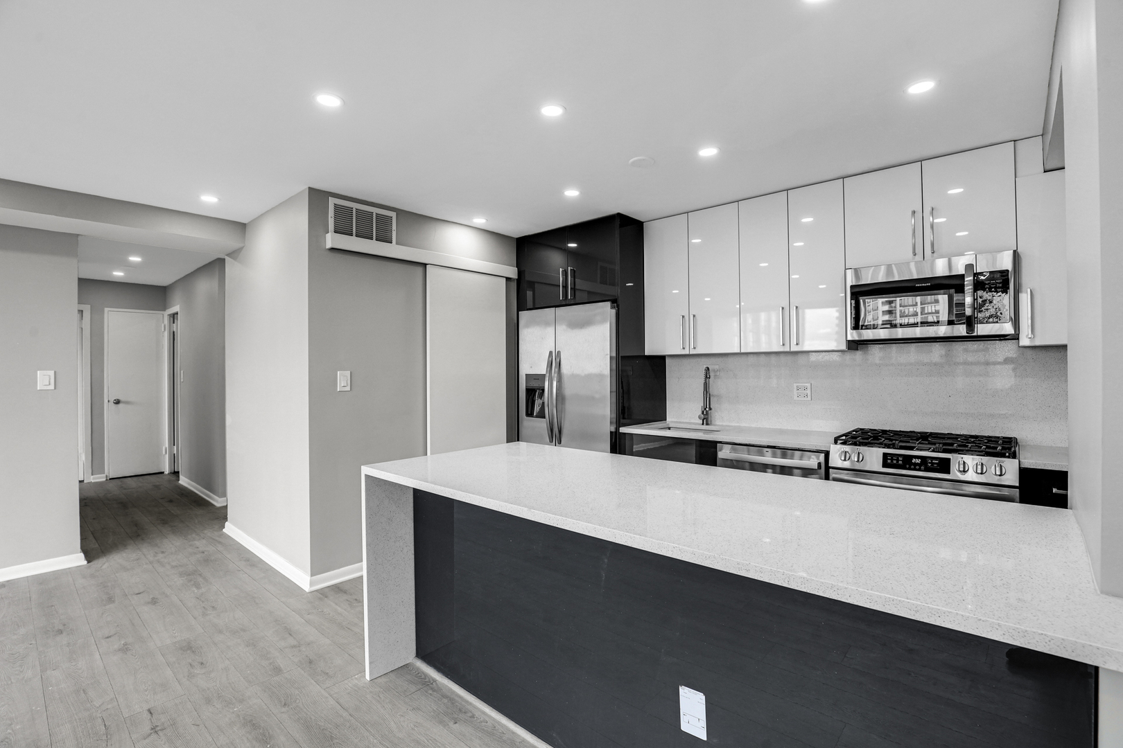3950 N Lake Shore Drive 1516