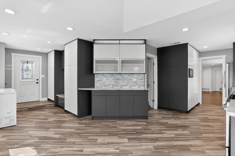 Tiny photo for 132 Harvey Avenue, Wood Dale, IL 60191 (MLS # 12611889)