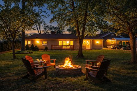 Tiny photo for 132 Harvey Avenue, Wood Dale, IL 60191 (MLS # 12611889)