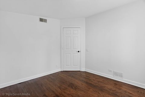 Tiny photo for 132 Harvey Avenue, Wood Dale, IL 60191 (MLS # 12611889)