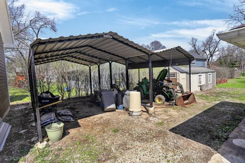 Tiny photo for 132 Harvey Avenue, Wood Dale, IL 60191 (MLS # 12611889)