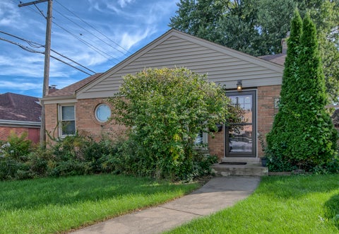Photo of 5145 Mulford Street, Skokie, IL 60077 (MLS # 12770854)