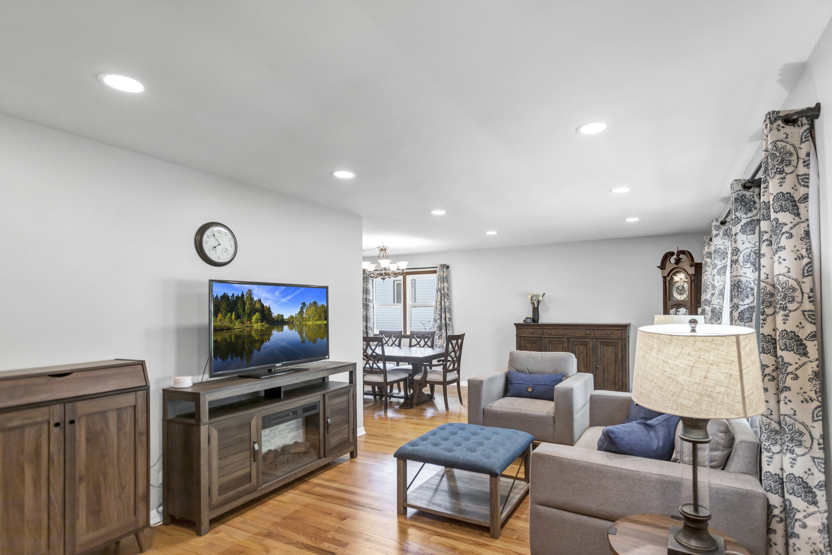 983 Lakewood Drive
