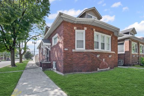 Tiny photo for 7658 S Wabash Avenue, Chicago, IL 60619 (MLS # 12463346)