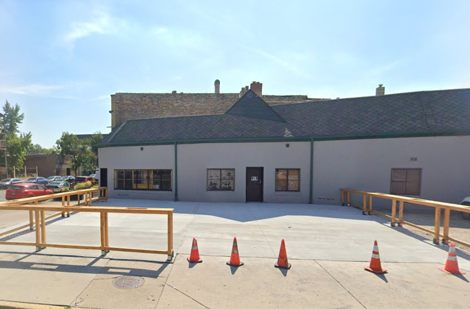 958 N California Avenue