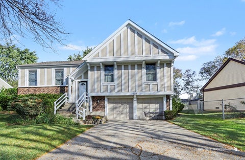 Photo of 302 Appleton Drive, Vernon Hills, IL 60061 (MLS # 12783172)