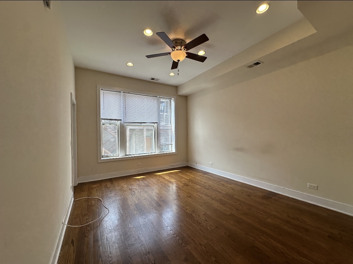 1513 N california Avenue 3R