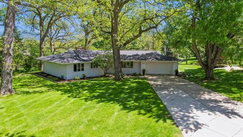 Tiny photo for 840 Hawthorne Drive, Naperville, IL 60540 (MLS # 12638266)