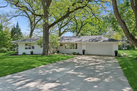 Photo of 840 Hawthorne Drive, Naperville, IL 60540 (MLS # 12638266)