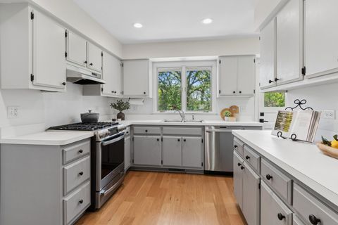 Tiny photo for 840 Hawthorne Drive, Naperville, IL 60540 (MLS # 12638266)