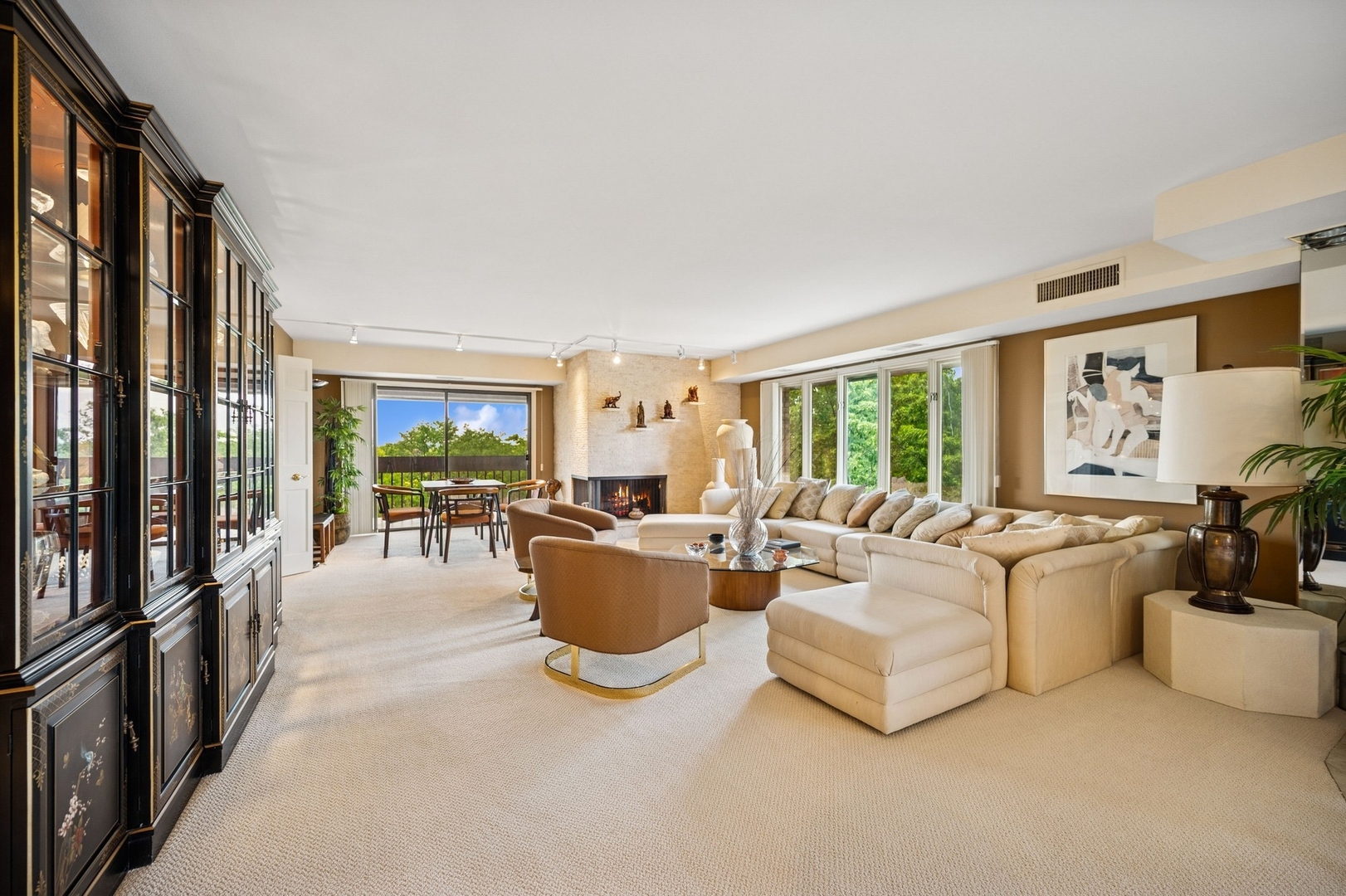 1671 Mission Hills Road 501