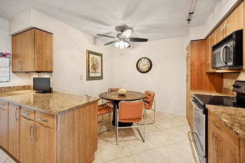 Tiny photo for 1671 Mission Hills Road #501, Northbrook, IL 60062 (MLS # 12412515)