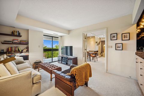 Tiny photo for 1671 Mission Hills Road #501, Northbrook, IL 60062 (MLS # 12412515)