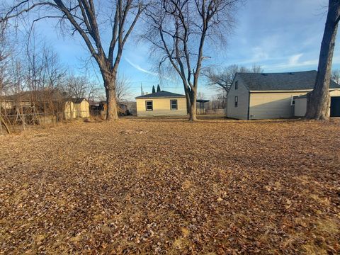 Tiny photo for 2725 W 49th Street, Davenport, IA 52806 (MLS # 12562499)