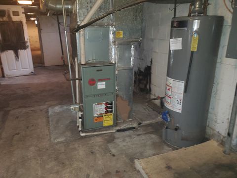 Tiny photo for 2725 W 49th Street, Davenport, IA 52806 (MLS # 12562499)