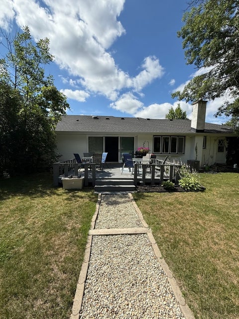 Tiny photo for 4 Yorkshire Drive, Lincolnshire, IL 60069 (MLS # 12726542)