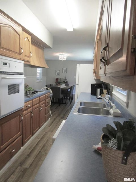 Tiny photo for 304 APRIL Avenue, Carmi, IL 62821 (MLS # EB459968)