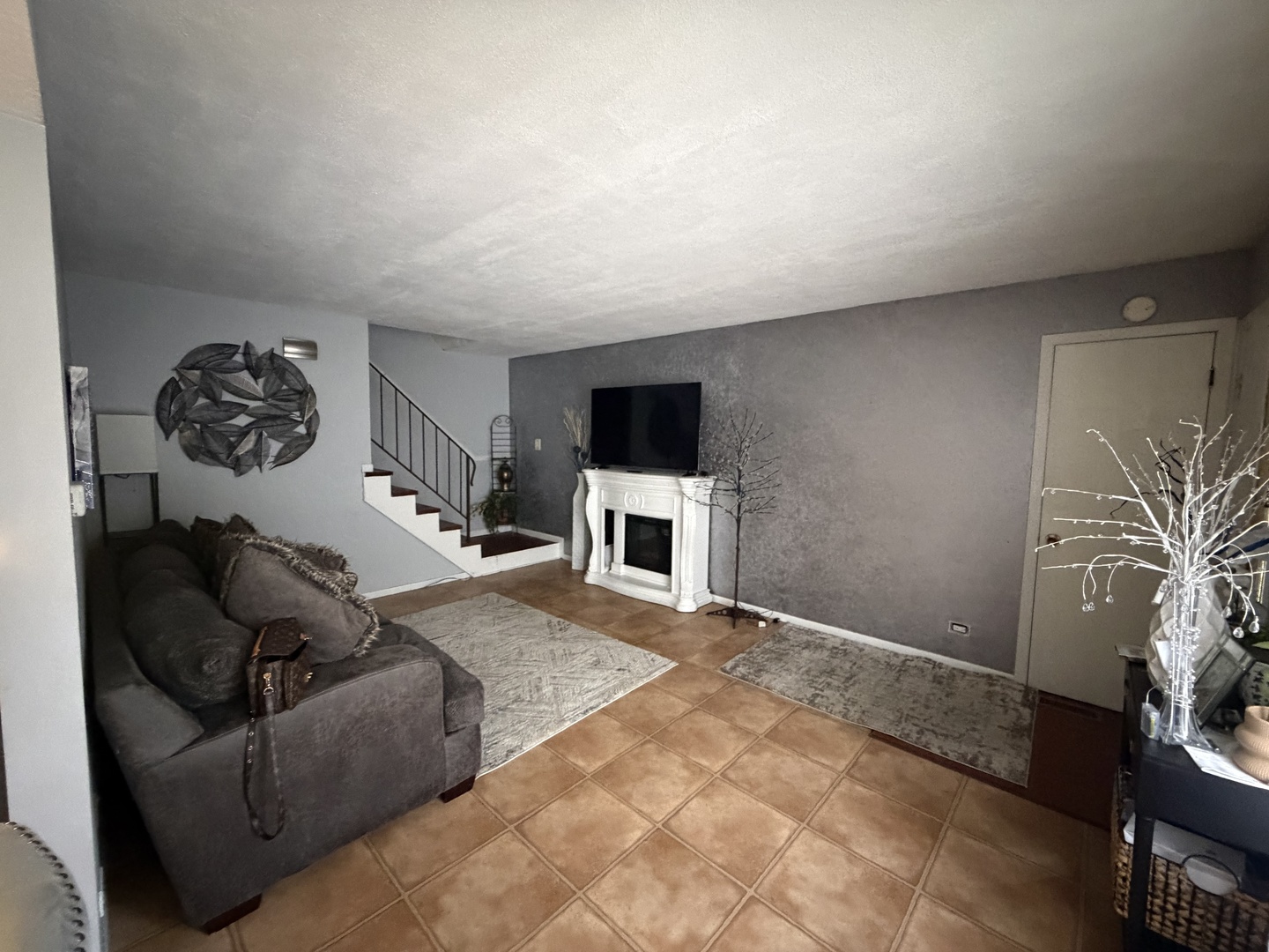 6254 Kit Carson Drive 6254