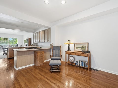 Tiny photo for 26435 N Ridge Court, Mundelein, IL 60060 (MLS # 12748925)