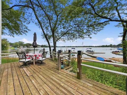 Tiny photo for 26435 N Ridge Court, Mundelein, IL 60060 (MLS # 12748925)