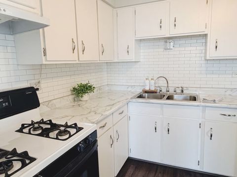 Tiny photo for 9725 S Karlov Avenue #601, Oak Lawn, IL 60453 (MLS # 12568608)