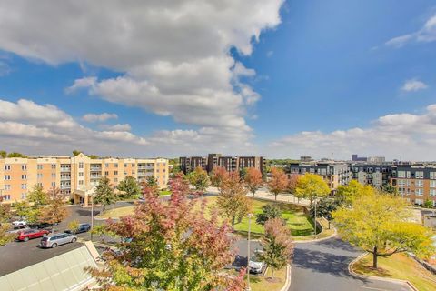 Tiny photo for 2260 S Grace Street #402, Lombard, IL 60148 (MLS # 12496237)