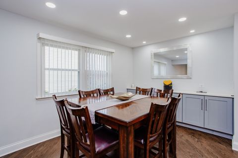 Tiny photo for 1403 S Robert Drive, Mount Prospect, IL 60056 (MLS # 12593571)