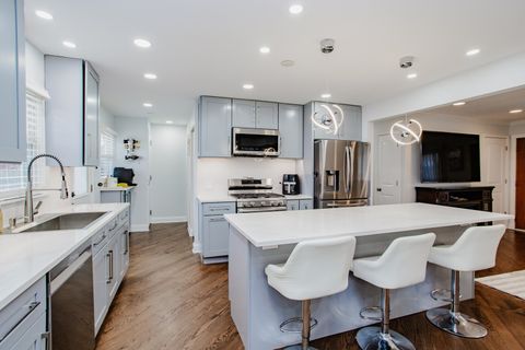 Tiny photo for 1403 S Robert Drive, Mount Prospect, IL 60056 (MLS # 12593571)