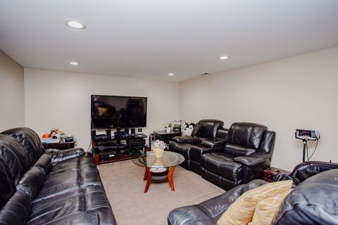 Tiny photo for 1403 S Robert Drive, Mount Prospect, IL 60056 (MLS # 12593571)