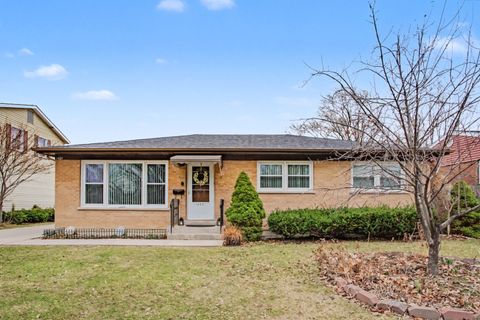 Tiny photo for 1403 S Robert Drive, Mount Prospect, IL 60056 (MLS # 12593571)